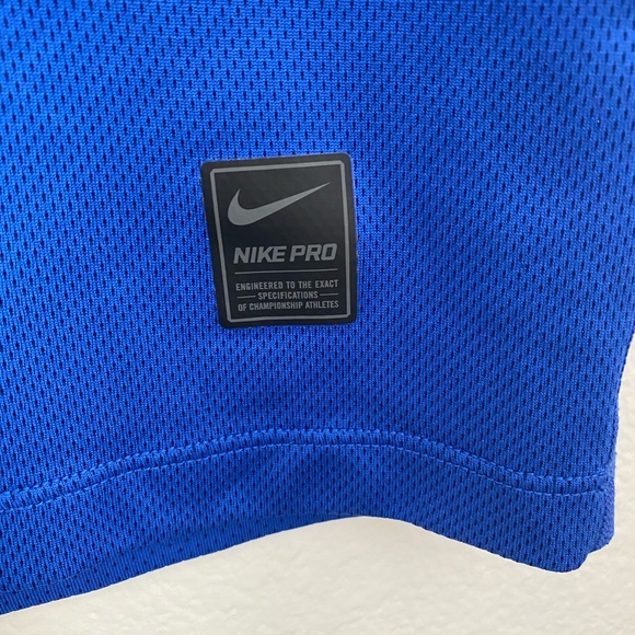 SOLD    Nike • Champion Short Sleeve Shirt - Picture 5 of 13